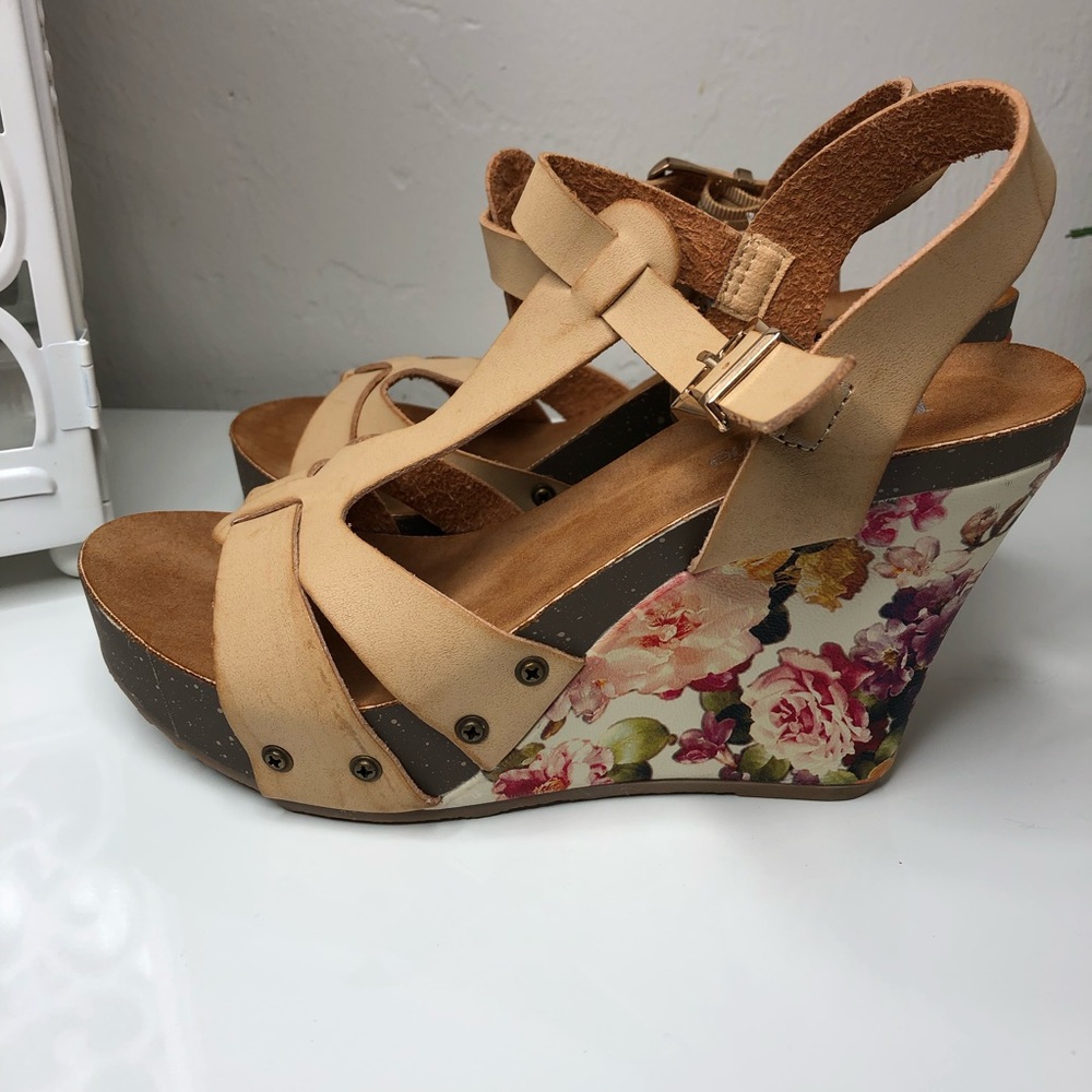 Bella Marie Adorable Floral Wedges
